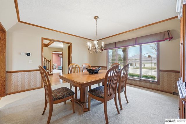 16566 Valley Avenue, Omaha, NE 68130