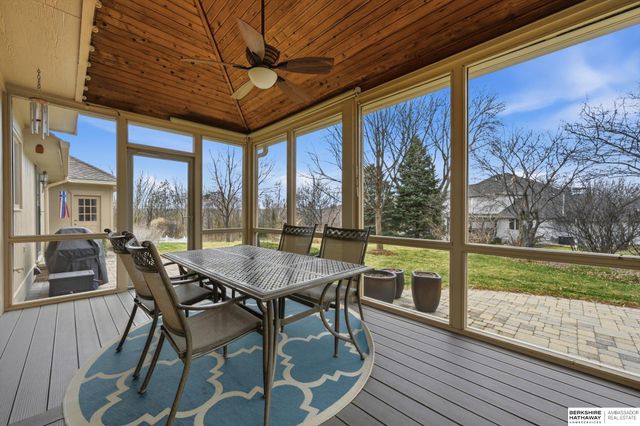 16566 Valley Avenue, Omaha, NE 68130