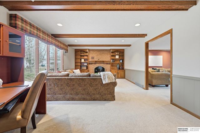 16566 Valley Avenue, Omaha, NE 68130