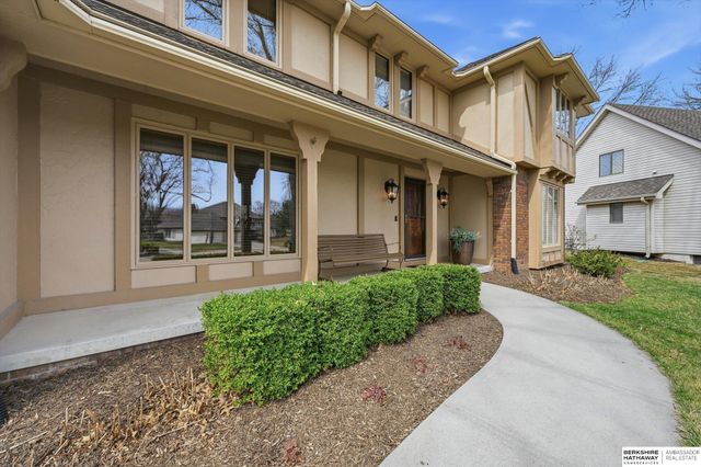 16566 Valley Avenue, Omaha, NE 68130