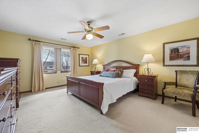 16566 Valley Avenue, Omaha, NE 68130