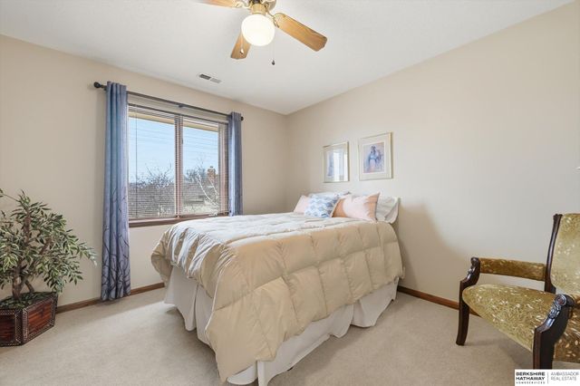 16566 Valley Avenue, Omaha, NE 68130