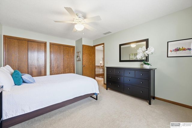 16566 Valley Avenue, Omaha, NE 68130