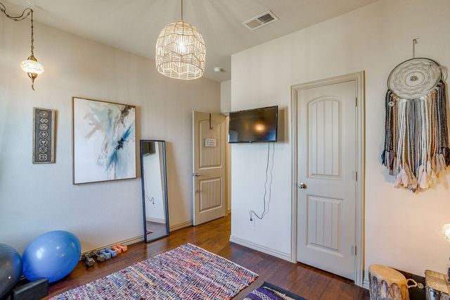 6104 Kentucky Street, Joshua, TX 76058