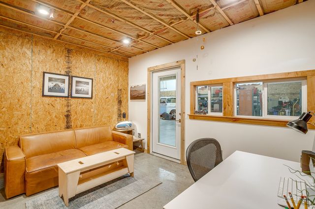 6104 Kentucky Street, Joshua, TX 76058