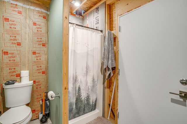 6104 Kentucky Street, Joshua, TX 76058