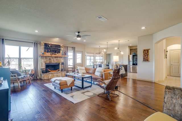 6104 Kentucky Street, Joshua, TX 76058