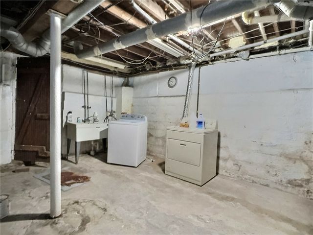 75 Delamaine Drive, Rochester, NY 14621