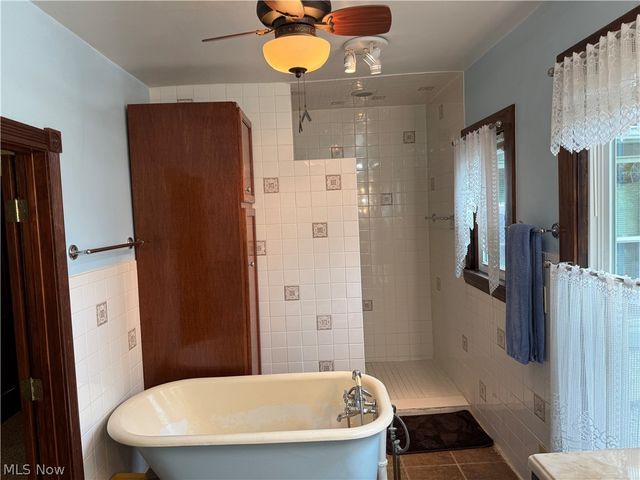 1325 Market St, Parkersburg, WV 26101