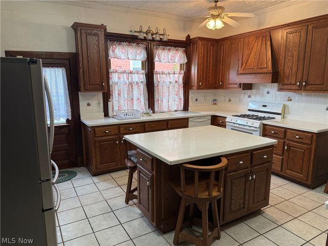 1325 Market St, Parkersburg, WV 26101