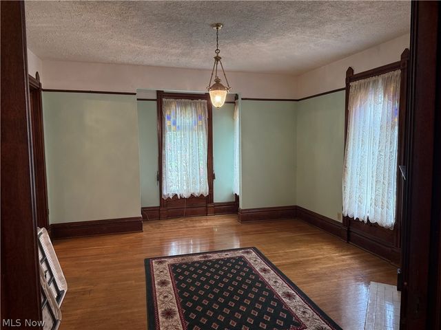 1325 Market St, Parkersburg, WV 26101