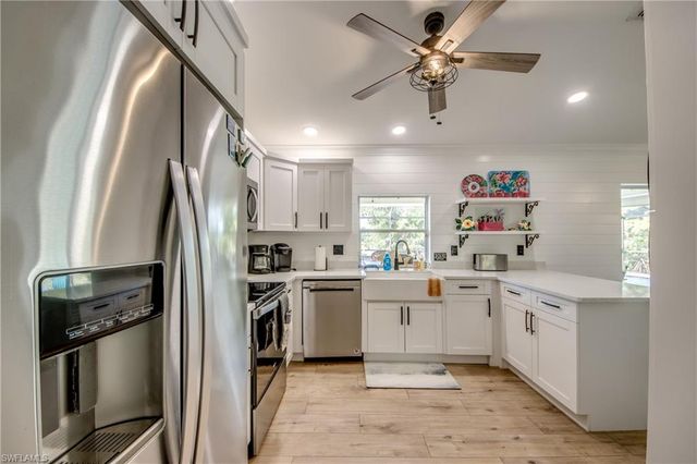 1728 SW 15th ST, Cape Coral, FL 33991