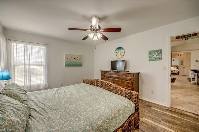 1728 SW 15th ST, Cape Coral, FL 33991