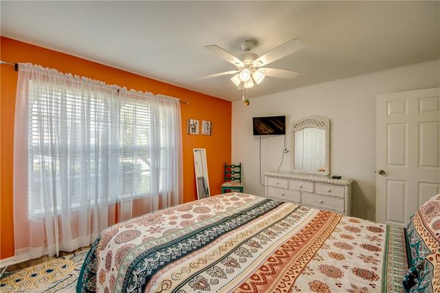 1728 SW 15th ST, Cape Coral, FL 33991