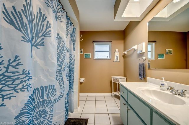 1728 SW 15th ST, Cape Coral, FL 33991