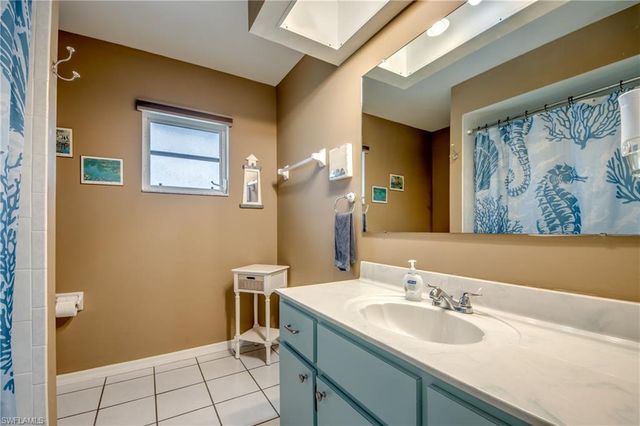 1728 SW 15th ST, Cape Coral, FL 33991