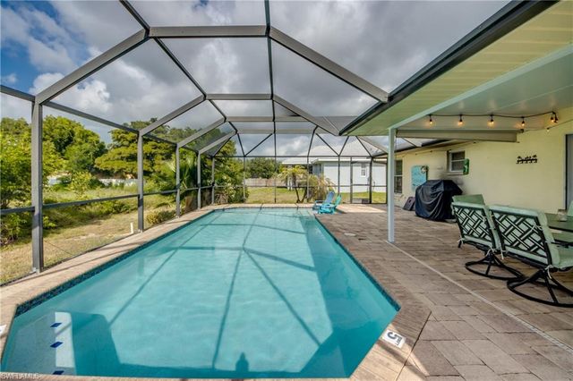 1728 SW 15th ST, Cape Coral, FL 33991