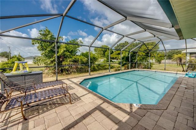1728 SW 15th ST, Cape Coral, FL 33991