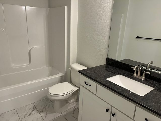 4788 W Monaco Bend, Fayetteville, AR 72704