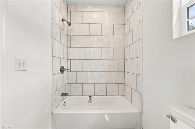 308 N Lloyd ST, Suffolk, VA 23434