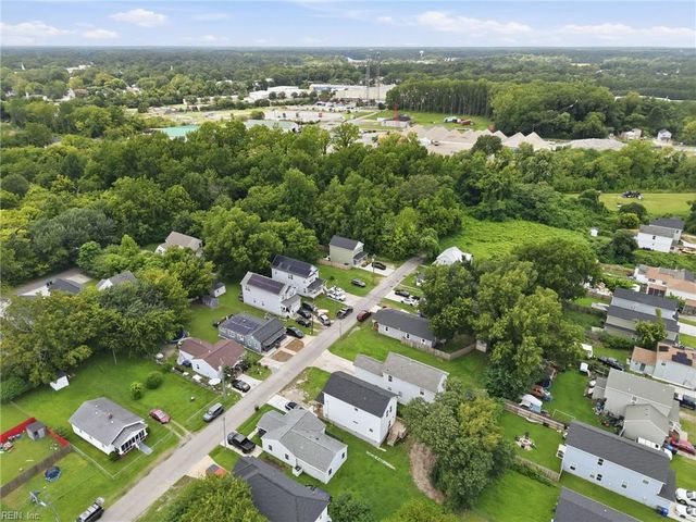 308 N Lloyd ST, Suffolk, VA 23434