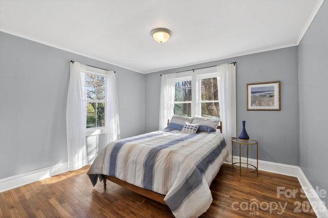 713 Prospect Street NW, Lenoir, NC 28645