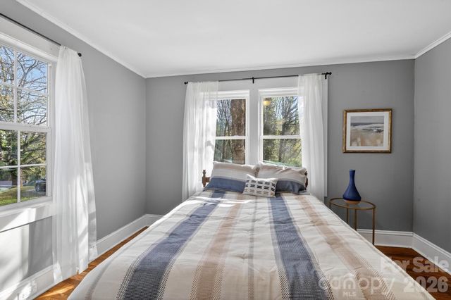 713 Prospect Street NW, Lenoir, NC 28645