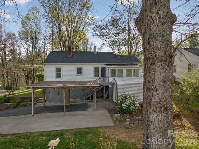 713 Prospect Street NW, Lenoir, NC 28645