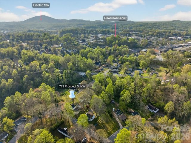 713 Prospect Street NW, Lenoir, NC 28645
