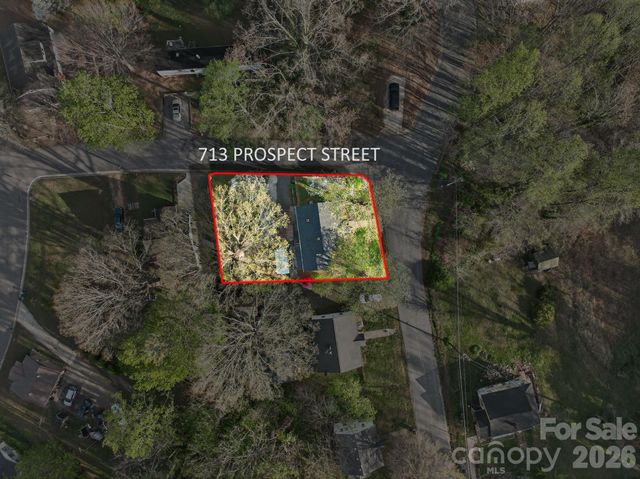 713 Prospect Street NW, Lenoir, NC 28645
