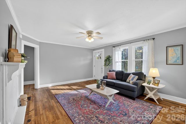 713 Prospect Street NW, Lenoir, NC 28645