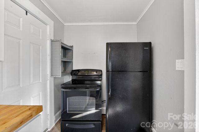 713 Prospect Street NW, Lenoir, NC 28645