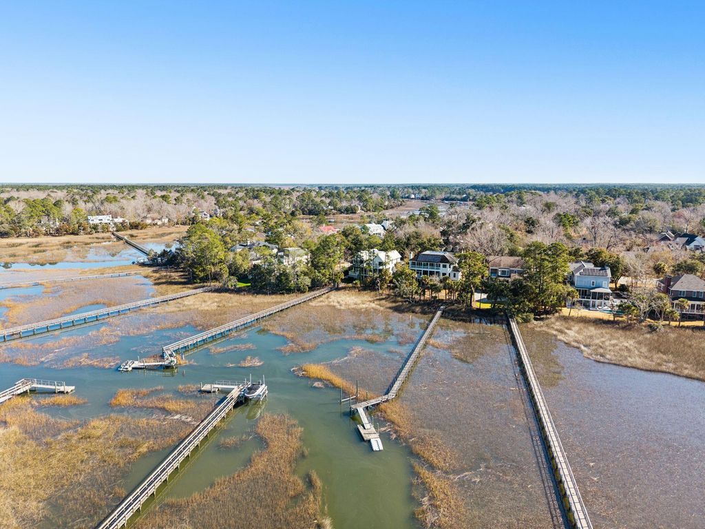 Image 112 of property listing at 3480 Henrietta Hartford Road, Mount Pleasant, SC 29466