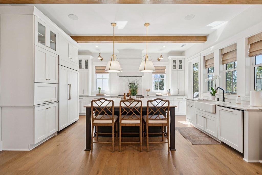 Image 3 of property listing at 3480 Henrietta Hartford Road, Mount Pleasant, SC 29466