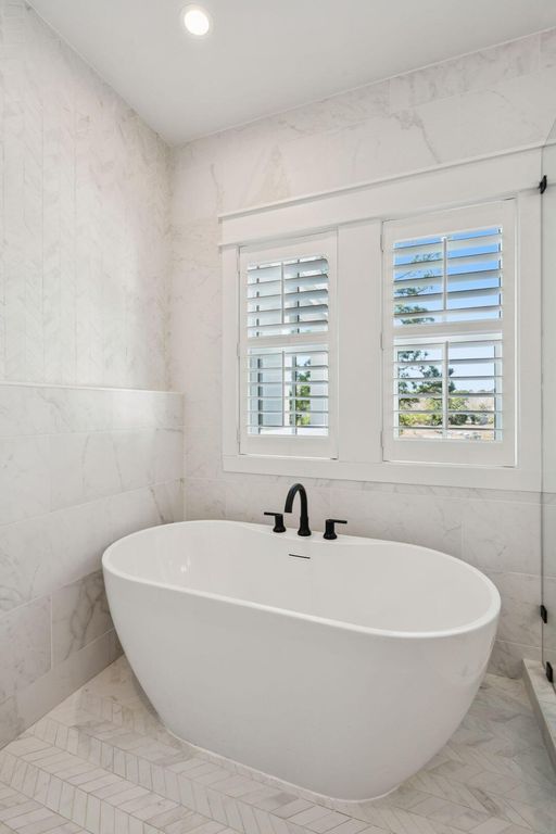 Image 70 of property listing at 3480 Henrietta Hartford Road, Mount Pleasant, SC 29466