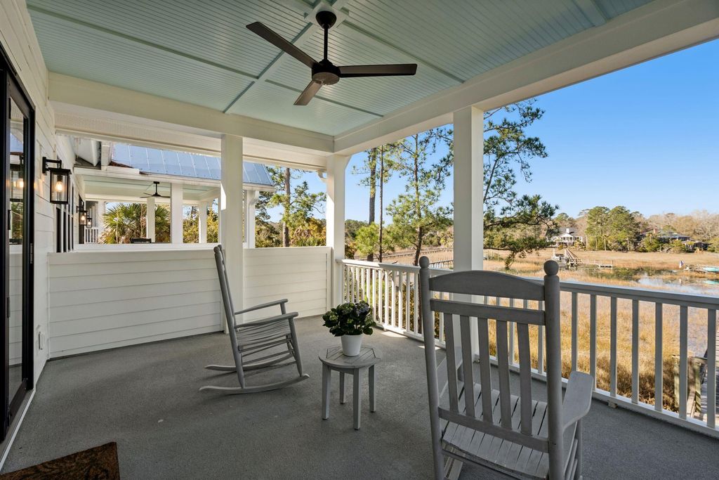 Image 8 of property listing at 3480 Henrietta Hartford Road, Mount Pleasant, SC 29466