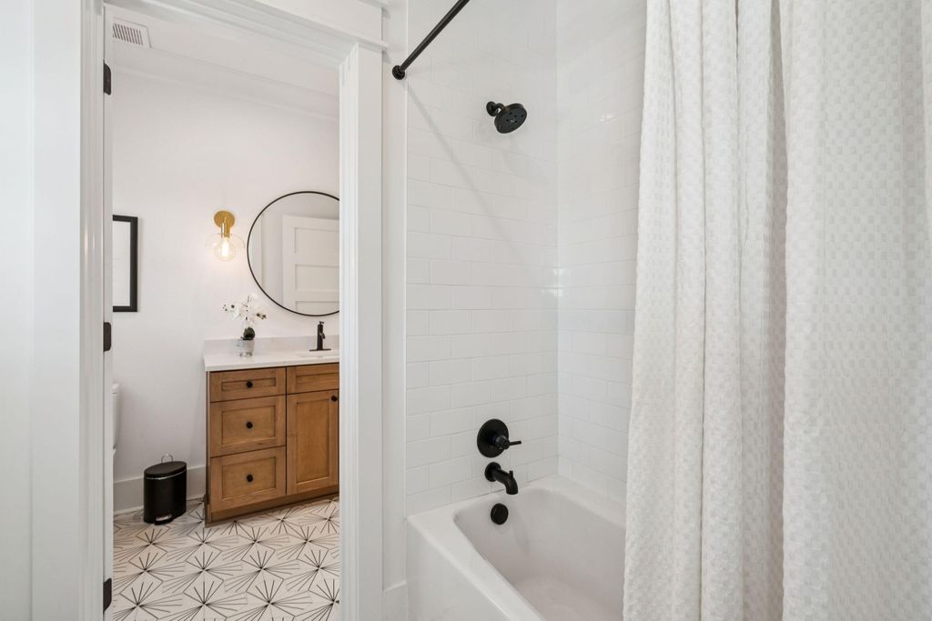 Image 81 of property listing at 3480 Henrietta Hartford Road, Mount Pleasant, SC 29466