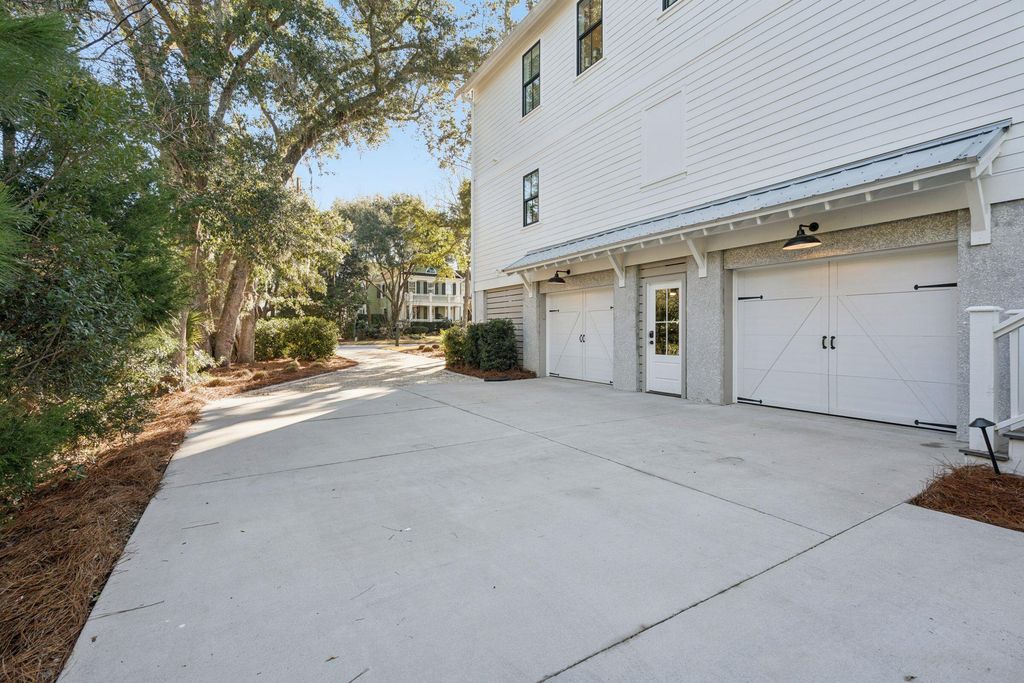 Image 88 of property listing at 3480 Henrietta Hartford Road, Mount Pleasant, SC 29466