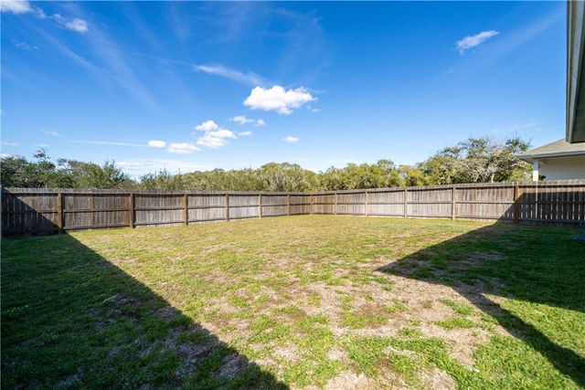 1906 Shellbank Ave, Aransas Pass, TX 78336