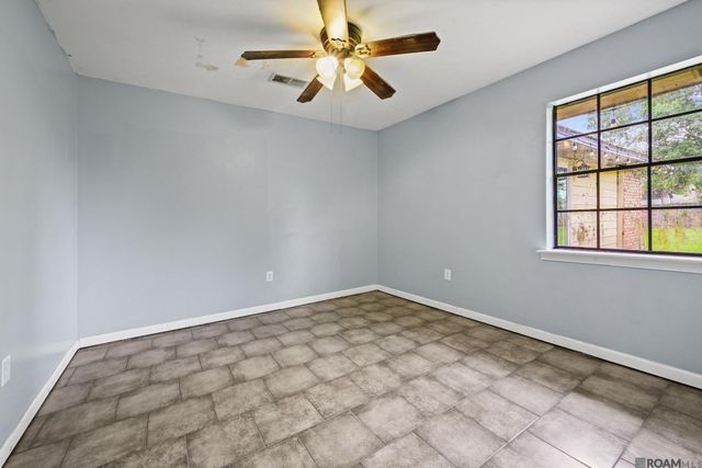 40162 Ronda Ave, Prairieville, LA 70769