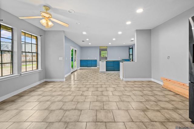 40162 Ronda Ave, Prairieville, LA 70769