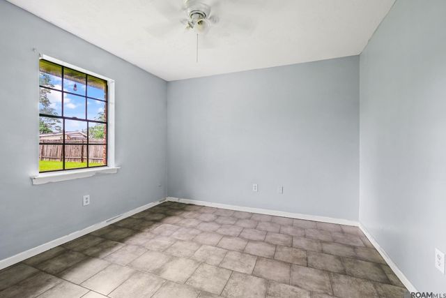 40162 Ronda Ave, Prairieville, LA 70769