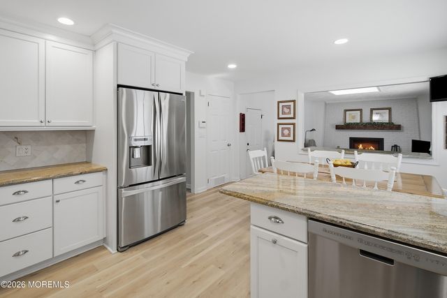22 Braeburn Drive, Lincroft, NJ 07738