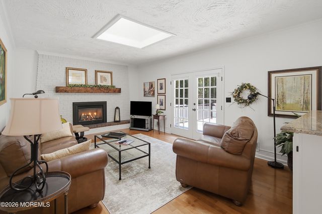 22 Braeburn Drive, Lincroft, NJ 07738