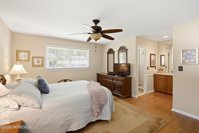 22 Braeburn Drive, Lincroft, NJ 07738