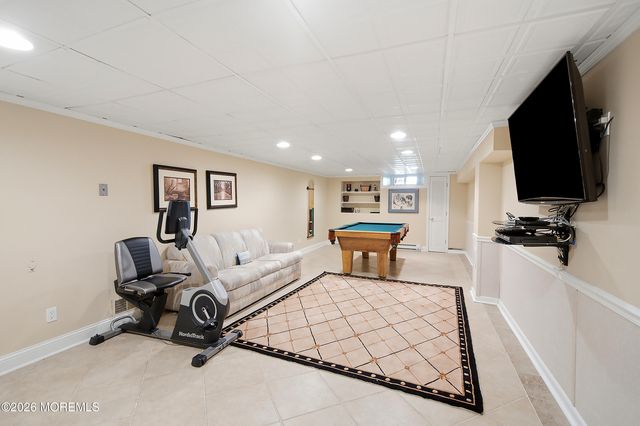 22 Braeburn Drive, Lincroft, NJ 07738