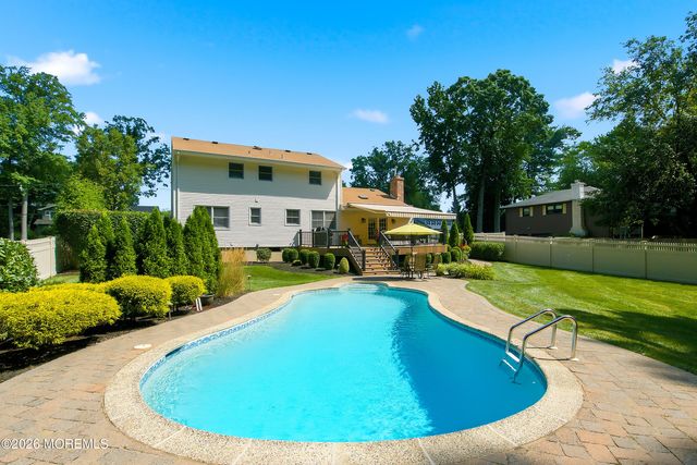 22 Braeburn Drive, Lincroft, NJ 07738