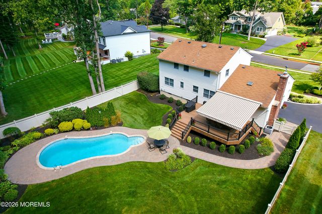22 Braeburn Drive, Lincroft, NJ 07738
