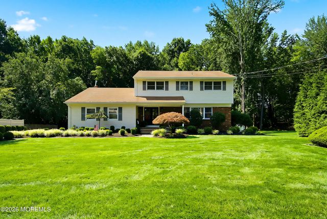 22 Braeburn Drive, Lincroft, NJ 07738