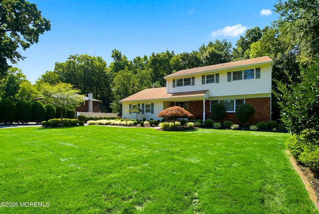 22 Braeburn Drive, Lincroft, NJ 07738